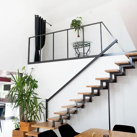 Vila Au Plaisir Du *